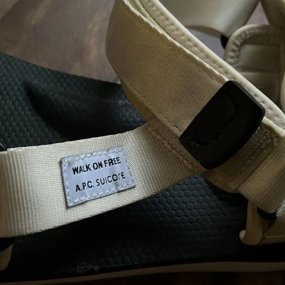 A.P.C. X Suicoke Men Sandals - Picture 5 of 6